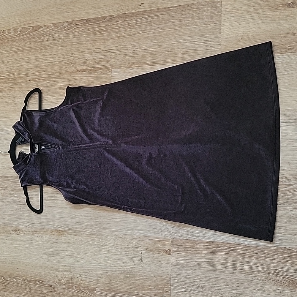 Holiday Black velvet keyhole neckline sleeveless dress Worthington